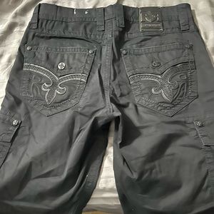 Mens Rock Revival Cargo Shorts. 34 Waist 24 Outseam. Worn 1 time like new!